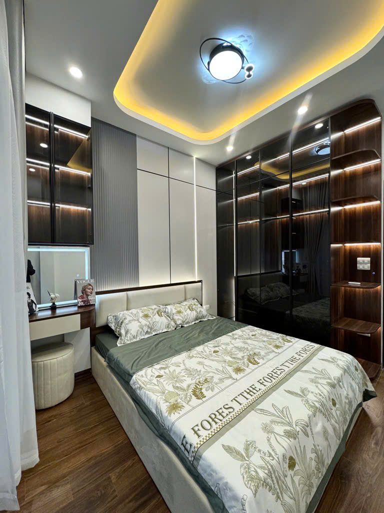 Bán Nhà Đê La Thành Nhỏ, 35m², Gần Phố, Ngõ Nông, Nhà Mới Đẹp, Ở Luôn, 7.7 Tỷ - Ảnh 3